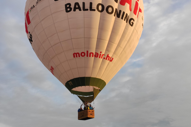 Hőlégballonnal a Zsámbéki-medence felett!