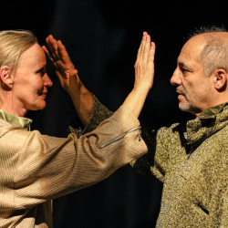 És Rómeó és Júlia