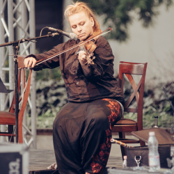 A VERS TÁNCOLTATÁSA - avagy a forma is tartalom
